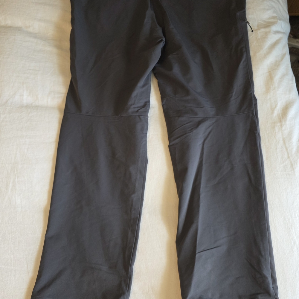 REI Men's Charcoal Cargo Pants - Picture 5 of 7